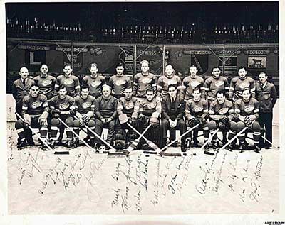 1936-37 Detroit Red Wings Autographed Team Photo